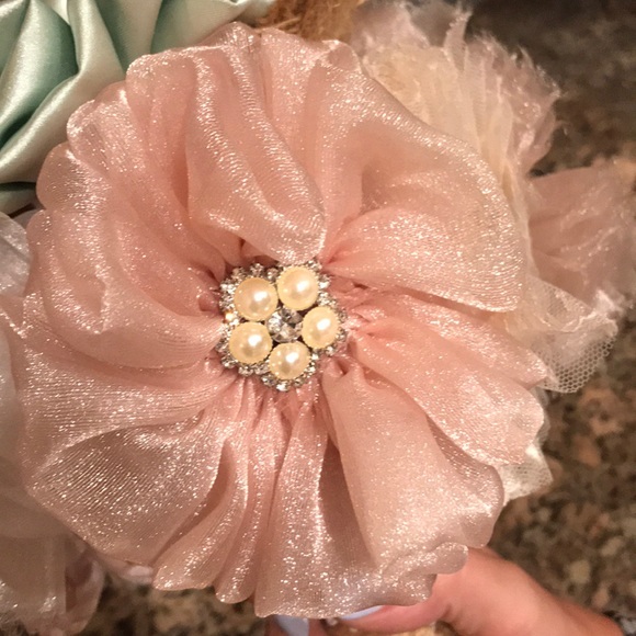 Hand made bouquets for bridesmaids - Picture 5 of 6